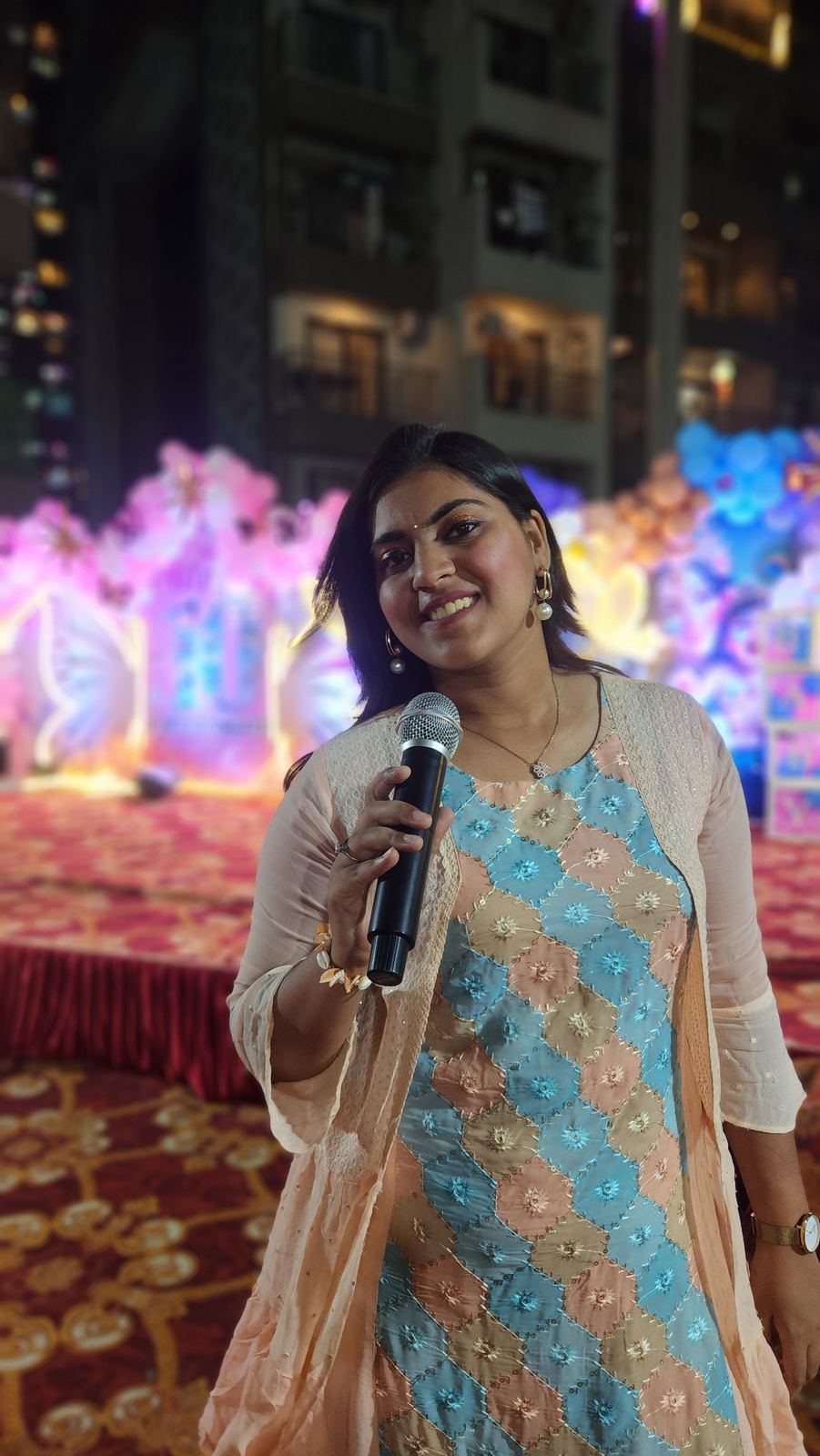 Anchor Ananya Kundu hosting baby shower games